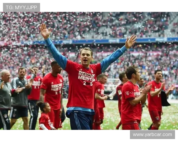 诺伊尔欧冠扑救高光合集