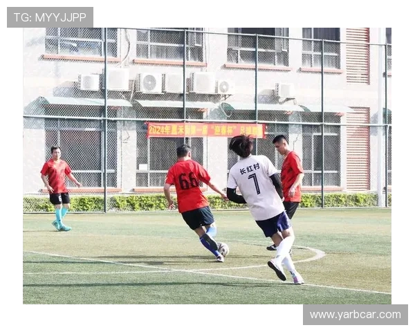 足球比赛中的关键传球与配合技巧